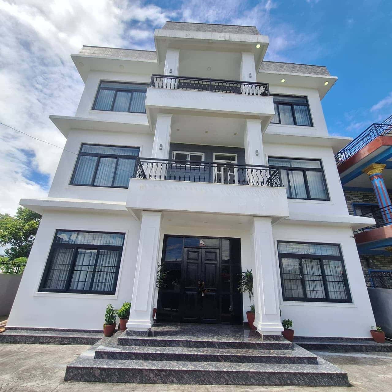 Bunglow House on Sale Khalte Masina