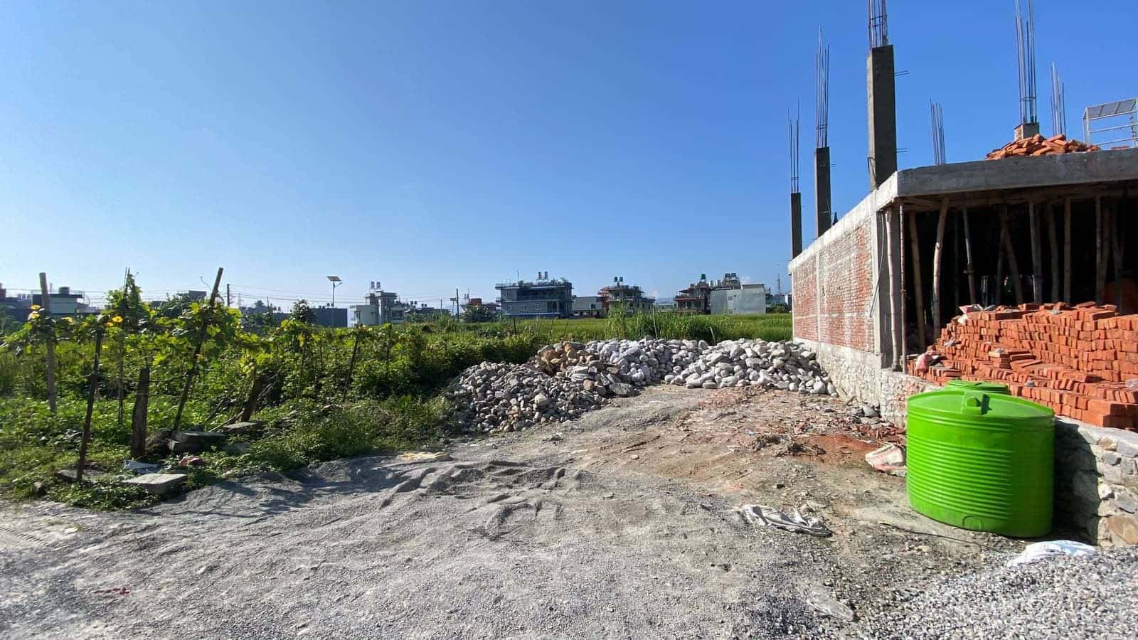 Land on Sale Chauthe
